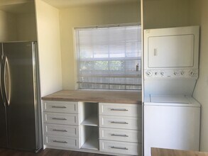 2435 McKinley St in Hollywood, FL - Building Photo - Building Photo