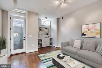4126 8th St NW-Unit -1 in Washington, DC - Building Photo - Building Photo