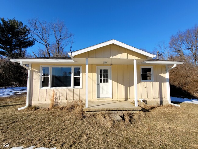 732 Upper Schooner Rd in Nashville, IN - Foto de edificio - Building Photo