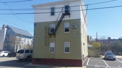 25 Weeden St in Providence, RI - Building Photo - Building Photo