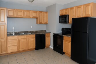 7117 E 111th Terrace in Kansas City, MO - Building Photo - Building Photo