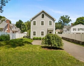 74 Forest St in New Canaan, CT - Building Photo - Building Photo