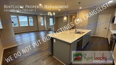 23821 SE 45th Terrace in Issaquah, WA - Building Photo - Building Photo