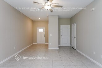 5177 Forum Blvd in Holiday, FL - Building Photo - Building Photo