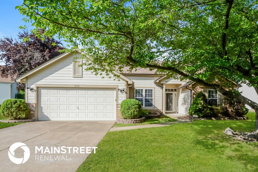 218 Brower Ln in Florissant, MO - Foto de edificio