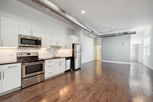 710 Chestnut St in Philadelphia, PA - Building Photo - Building Photo