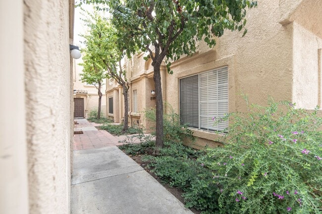 21216 Jasmines Way in Lake Forest, CA - Building Photo - Building Photo