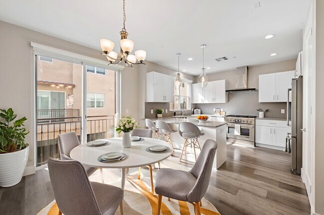 4372 Paxton Pl in Calabasas, CA - Building Photo - Building Photo