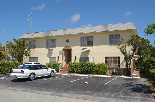 840 SW 3rd Ave in Pompano Beach, FL - Building Photo - Building Photo
