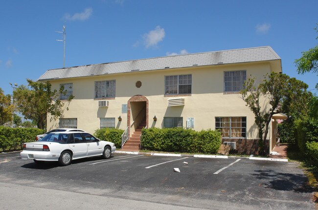 840 SW 3rd Ave in Pompano Beach, FL - Foto de edificio - Building Photo