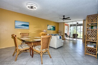 5959 Winkler Rd in Ft. Myers, FL - Building Photo - Building Photo