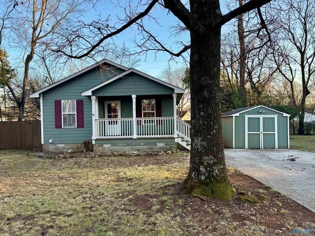 property at 4013 Pine Ave SW