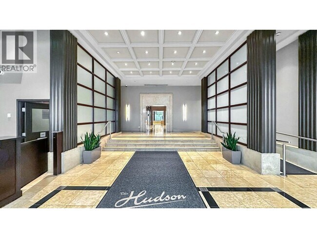 610 Granville St in Vancouver, BC - Building Photo - Building Photo