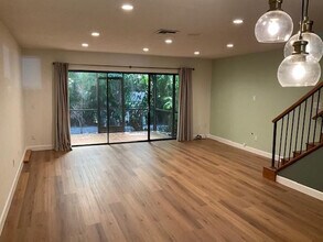 2106 NE 44th St in Lighthouse Point, FL - Building Photo - Building Photo