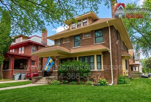 3002 N Frederick Ave in Milwaukee, WI - Building Photo