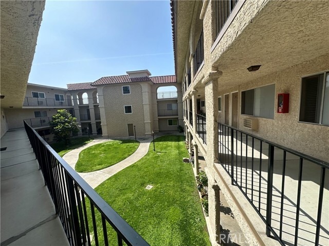 property at 3010 Montrose Ave