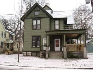 241 E Park Ave in Waukesha, WI - Building Photo