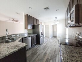 185 SW Exmore Ave in Port St. Lucie, FL - Building Photo