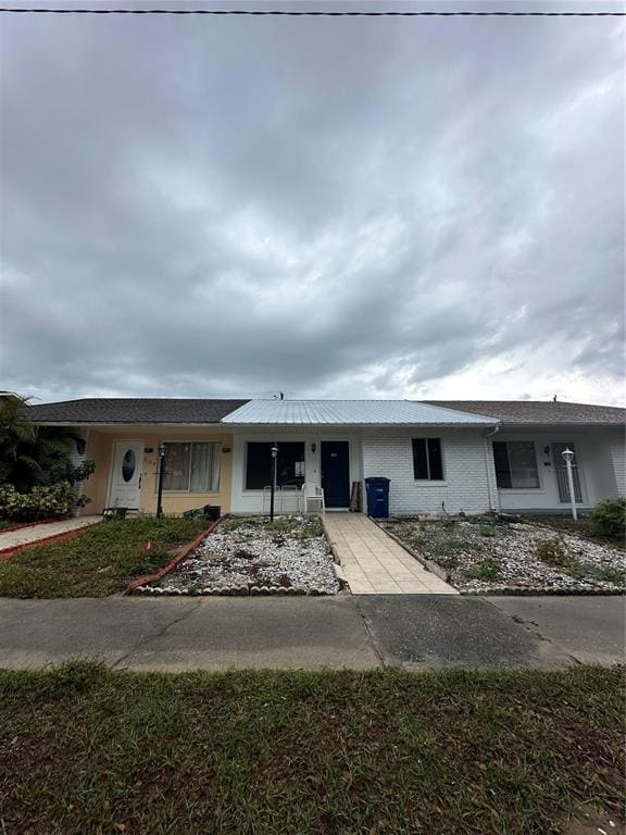 property at 3127 Villa Rd