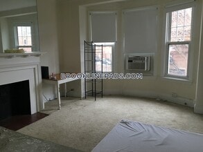 1223 Beacon St-Unit -300 in Brookline, MA - Foto de edificio - Building Photo