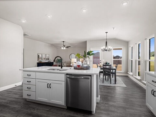 1105 SW 3rd Ave in Gentry, AR - Building Photo - Building Photo