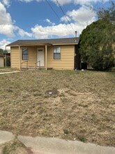 811 E 16th St in Big Spring, TX - Building Photo - Building Photo