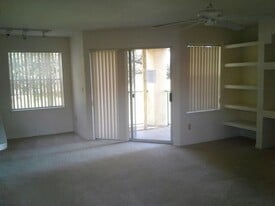 7270 Westpointe Blvd in Orlando, FL - Building Photo