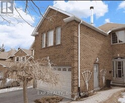1009 Meadowridge Crescent in Pickering, ON - Building Photo