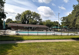 23855 David Dr., Unit 211 in North Olmsted, OH - Building Photo - Building Photo