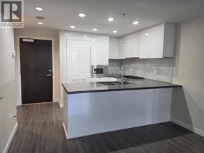 7368 Gollner Ave in Richmond, BC - Building Photo - Building Photo