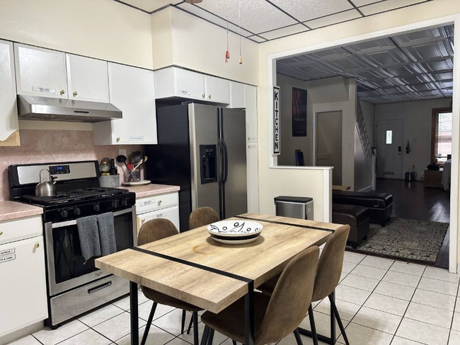 2426 S 19th St in Philadelphia, PA - Building Photo - Building Photo