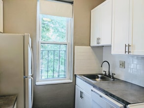 1862 Beacon St in Brookline, MA - Foto de edificio - Building Photo