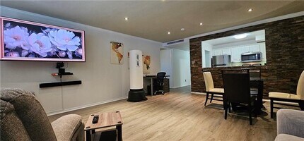 2965 Pharr Ct S Northwest in Atlanta, GA - Building Photo - Building Photo