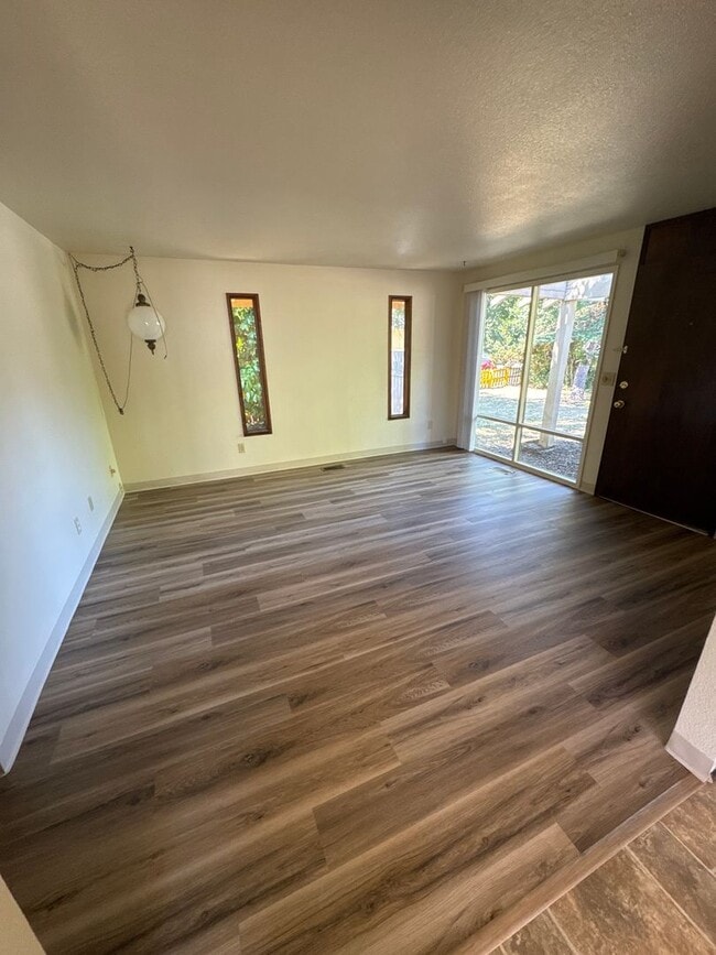 2225 NW 14th St in Corvallis, OR - Building Photo - Building Photo