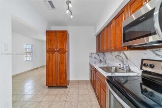 5130 NW 2nd Terrace-Unit -5130 in Miami, FL - Building Photo - Building Photo