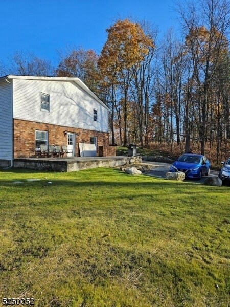 551 Warwick Turnpike in West Milford, NJ - Building Photo