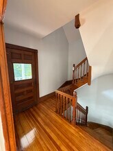 68 Willow Ave, Unit 2 in Somerville, MA - Building Photo - Building Photo