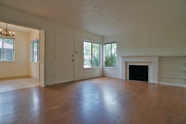 2744 San Luis Ct in Sacramento, CA - Building Photo - Building Photo