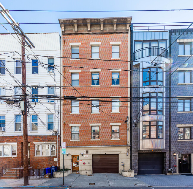 409 Adams St in Hoboken, NJ - Building Photo - Building Photo