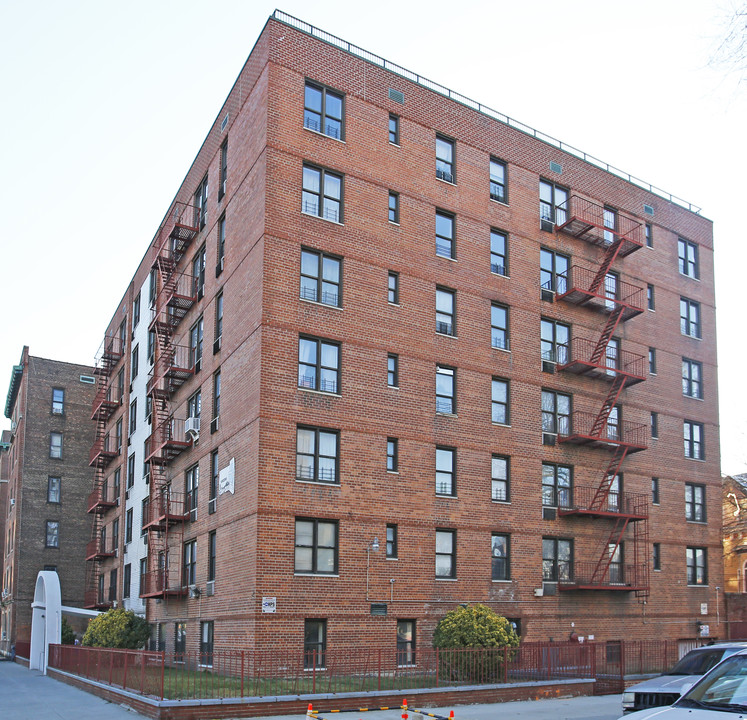 201 E 19th St in Brooklyn, NY - Building Photo