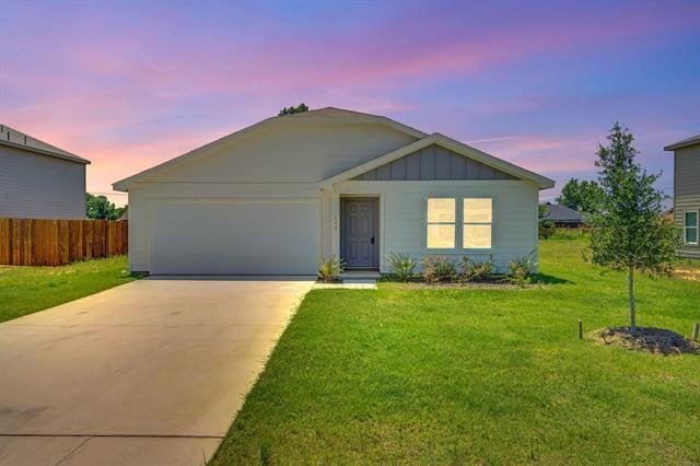 137 Brooke Dr in Alvord, TX - Building Photo - Building Photo