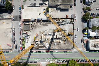 72 Park in Miami Beach, FL - Building Photo - Building Photo