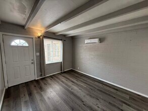 827 N Columbus Blvd in Tucson, AZ - Building Photo - Building Photo