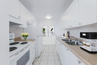 2775 Jane Street in Toronto, ON - Building Photo - Building Photo