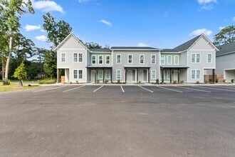 503 N Walnut St in Summerville, SC - Building Photo - Building Photo