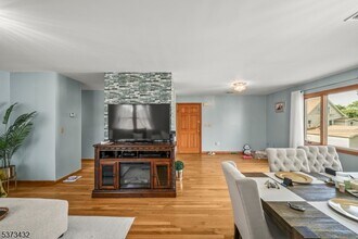 391 Taylor Ave in Hackensack, NJ - Building Photo - Building Photo