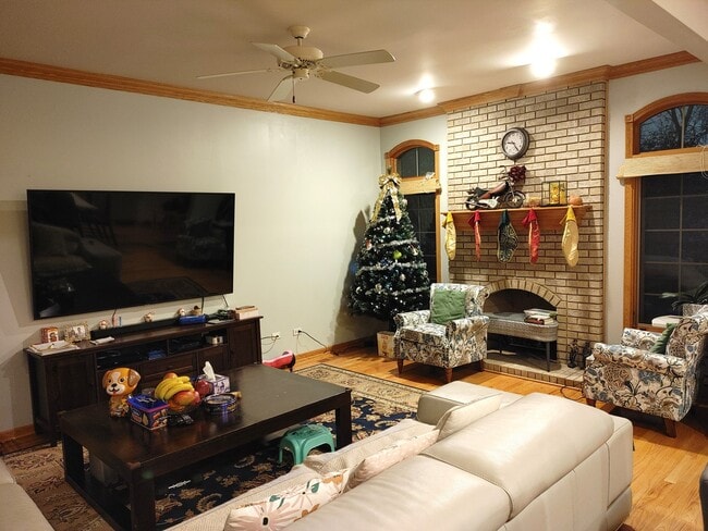 6322 Breton Lakes Dr in Willowbrook, IL - Building Photo - Building Photo