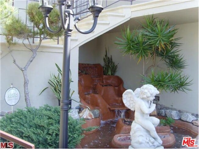 8308 Pershing Dr in Los Angeles, CA - Building Photo - Building Photo