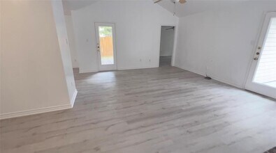 1419 Valley Landing Dr in Katy, TX - Building Photo - Building Photo