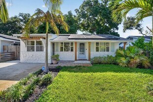 2612 46th St S in Gulfport, FL - Building Photo